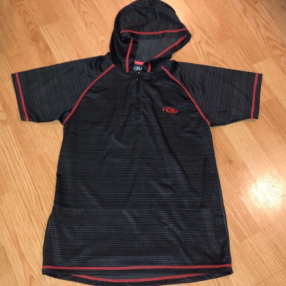 CB Active hooded short sleeve shirt pockets